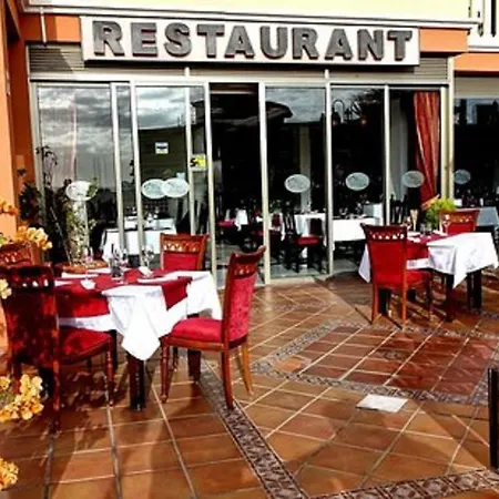 Sun And Green, Heated Pool, 3 Rooms, Air C Appartement